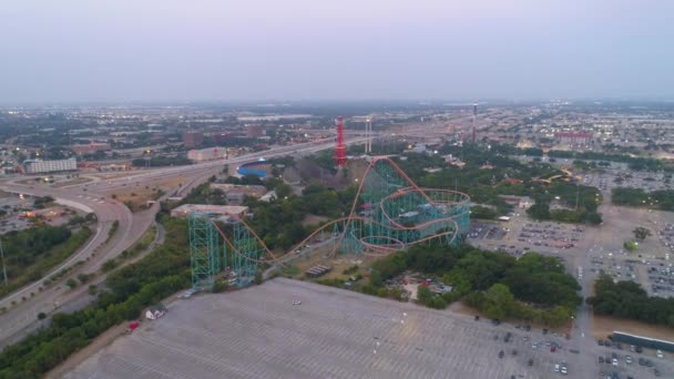 Drone Aéreo Vídeo Seis Bandeiras Sobre Texas Rollercoaster — Vídeo de Stock