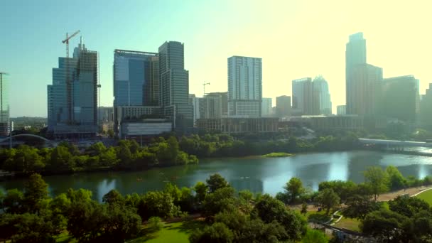 Flygfoto Över Austin Stadsbilden Och Coloradofloden Texas Usa — Stockvideo