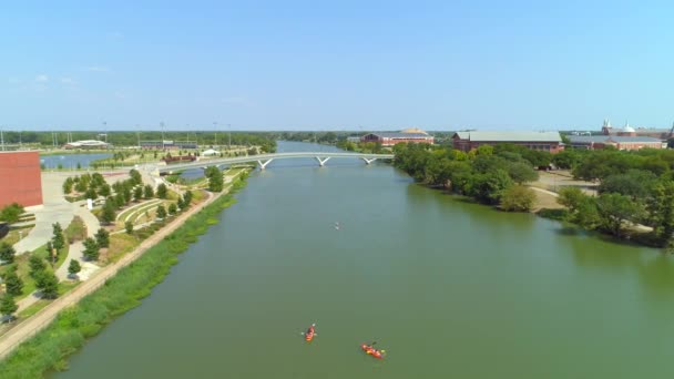 空中视频夏天在布拉索斯河韦科得克萨斯州 — 图库视频影像