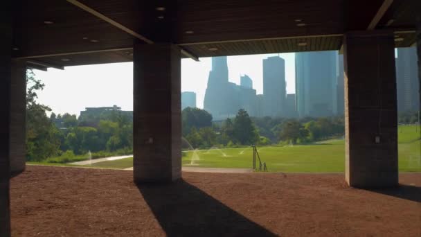 Хьюстон Техасский Парк Утренняя Сцена Городом Вдали — стоковое видео