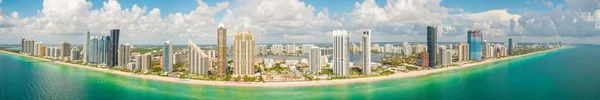 Drohnenpanorama Der Sonnigen Inseln Strand Hochhaus Direkt Meer Architektur — Stockfoto