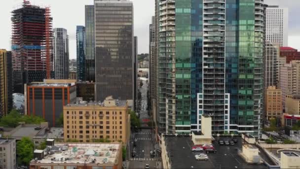 Vista Aérea Los Edificios Seattle Calles Concurridas — Vídeos de Stock