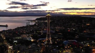 Seattle Space Needle Kulesi havadan görünümü 