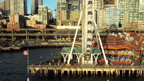 Vídeo Aéreo Seattle Great Wheel Ferris Ride 30P — Vídeo de Stock