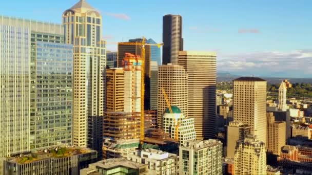 Vista Aérea Los Edificios Seattle Calles Concurridas — Vídeos de Stock