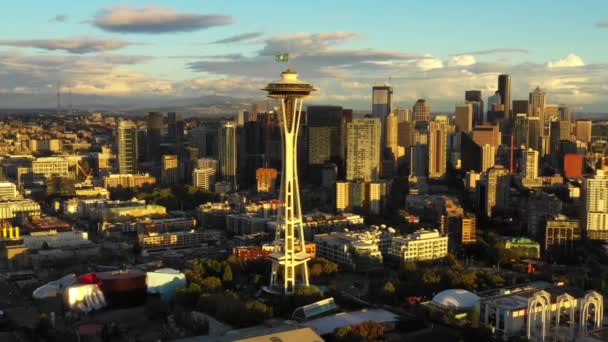 西雅图 2018年9月15日 空中无人机镜头的西雅图太空针4K 和城市场景 — 图库视频影像
