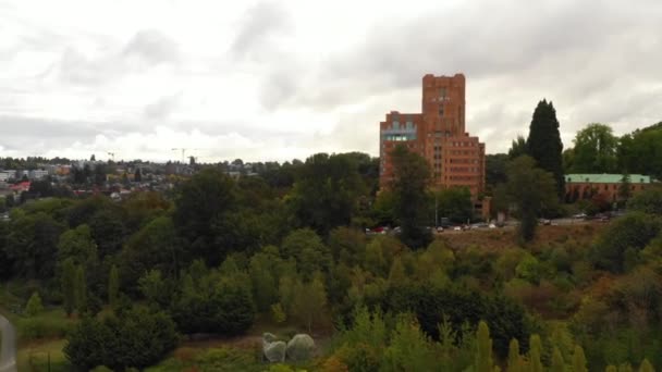 Luchtfoto Van Gebouw Van Voormalig Ons Marine Hospitaal Seattle — Stockvideo