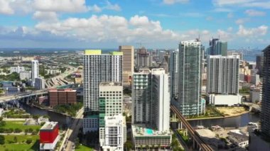 Havadan görüntüleri Brickell ve Miami Nehri
