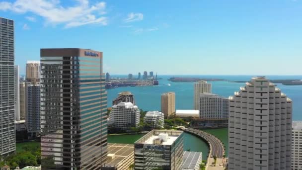 Luchtfoto Drone Beelden Brickell Key Miami — Stockvideo