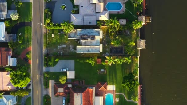Drone Voando Sobre Casas Luxo Flórida — Vídeo de Stock