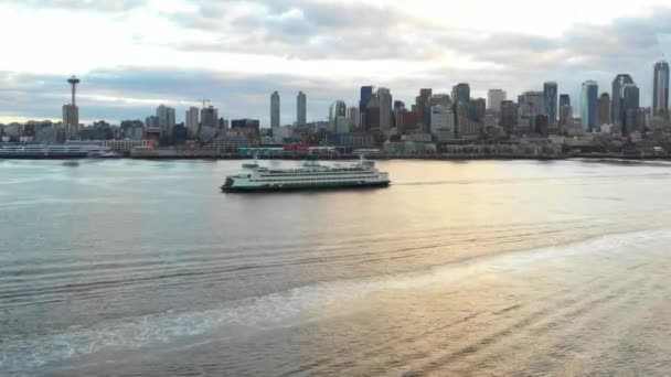 Seattle Ferry Transit Luchtfoto Drone Video — Stockvideo