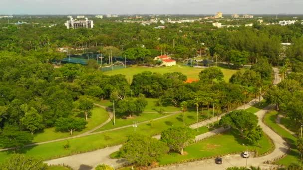 Antenn Drönare Footage Miami Morningside Park — Stockvideo