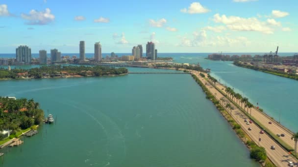 Luchtfoto Aanpak Miami Beach — Stockvideo