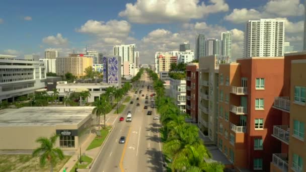 Vuelo Aéreo Hacia Norte Biscayne Boulevard Miami — Vídeos de Stock