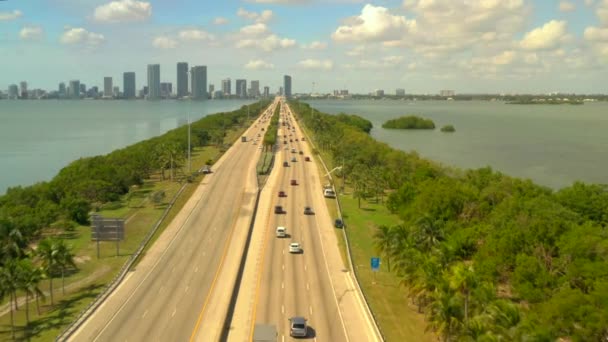 Julia Tuttle Causeway Drone Materiału Wideo — Wideo stockowe