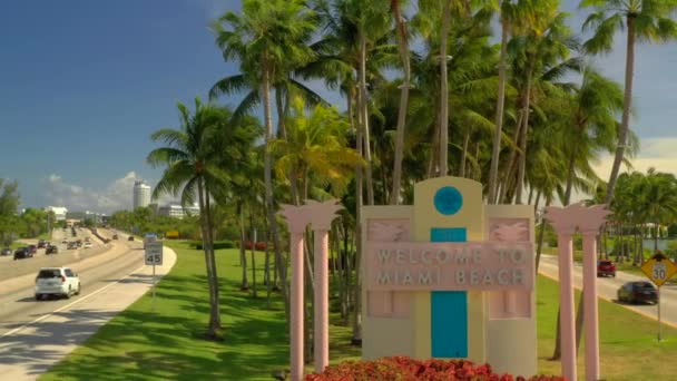 Willkommen Zum Seitlichen Vorbeifliegen Strand Von Miami — Stockvideo