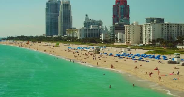 Escena Costera Miami Beach Filmada Con Dron Comercial — Vídeo de stock