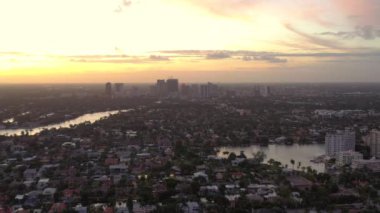 Hava günbatımı Fort Lauderdale, Merkez
