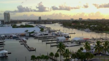 Yatlar ve gün batımı Fort Lauderdale Hava video