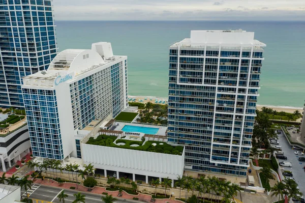 Havadan fotoğraf tonlarda ses veren çanlar Canyon Ranch Miami Beach Florida