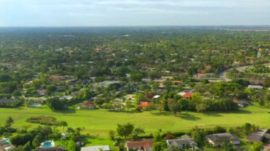 Golf Sahası ve konut mahalleler Kendall Miami