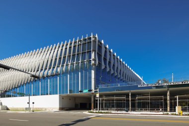 Miami Beach, Fl, Amerika Birleşik Devletleri - 18 Aralık 2018: Miami Beach Concention merkezi resim tamamlama yakın