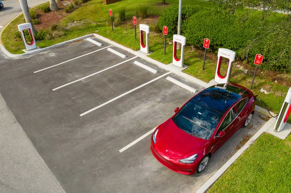 Aerial Photo Tesla Model Supercharging — Stock Photo, Image