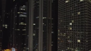 Hava gece video highrise mimarisi Sunny Isles Beach Miami Dade Florida