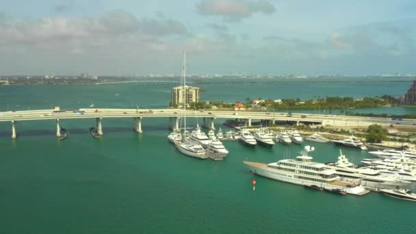 Bateaux Luxe Aerials Miami — Video