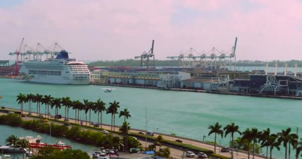 Air Air Footage Seaplane Departing Miami Government Cut View Port — Stock Video