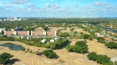 Hava video golf club Hallandale Beach Fl
