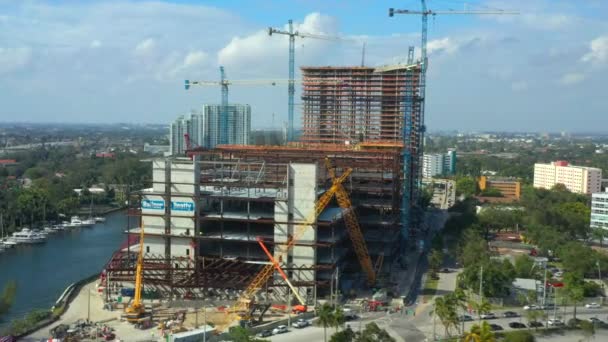 Antenn Drönare Footage Industriella Byggarbetsplats Flod Landning Miami — Stockvideo