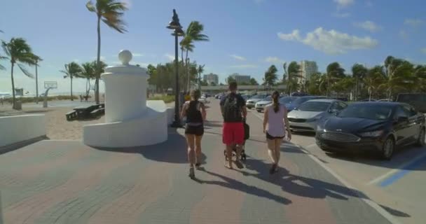 Walking Fort Lauderdale Beach 60P — Stock Video