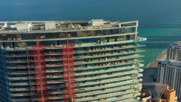 アルマーニ カーサ サニー アイルズ ビーチの建設 — ストック動画
