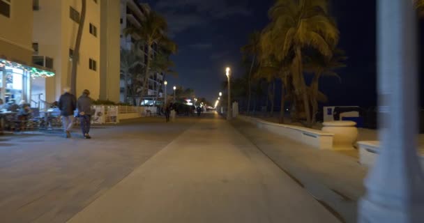 Hollywood Enero 2019 Imágenes Noche Movimiento Hollywood Beach Boardwalk Con — Vídeo de stock