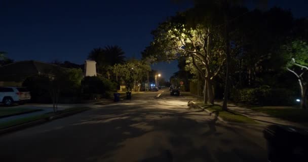 Bir Mahalle Düşük Işık Gece Görüntüleri — Stok video
