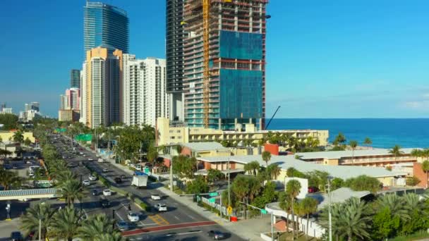 Sonneninseln Strand Wolkenkratzer Antenne Drohne Video — Stockvideo