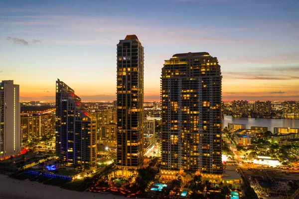 サニー アイルズ ビーチ フロリダ高層建築を撮影空中ドローン ミステリー — ストック写真