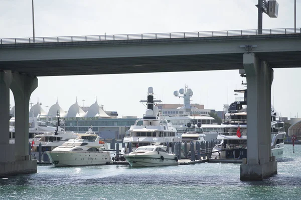 Miami Boat Show Ponte — Fotografia de Stock