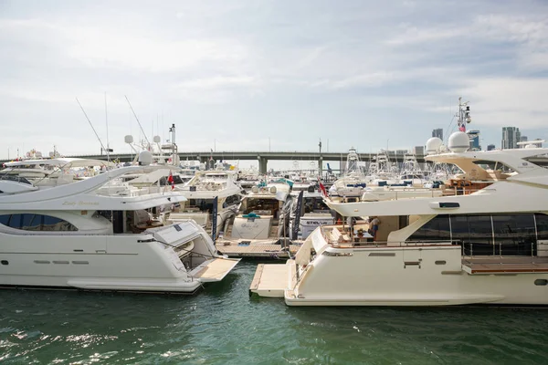 Luxus Jachtok Miami Boat Show 2019 — Stock Fotó