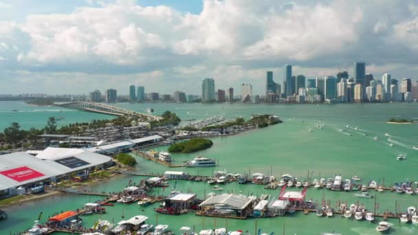 2019年迈阿密游艇展空中无人机画面 — 图库视频影像