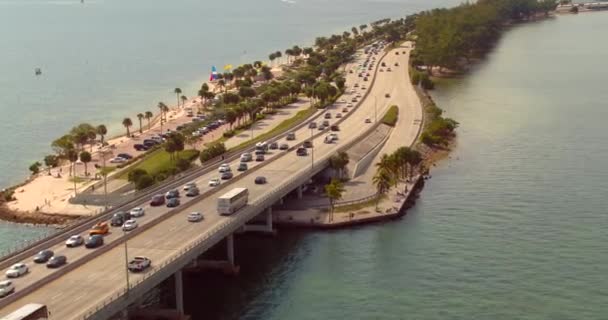 Vídeo Aéreo Ônibus Itinerante — Vídeo de Stock