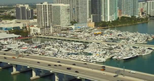 Antenn Drönare Footage 2019 Miami Yacht Visa — Stockvideo