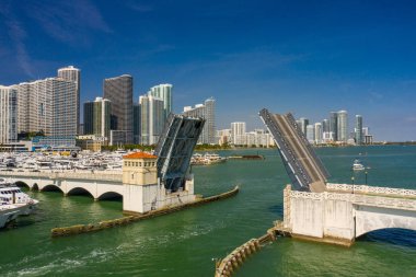 Bir açık hava resim çizmek Köprüsü Venedik Causeway Miami Fl