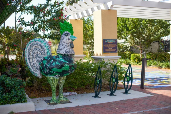 Miami Usa February 2019 Bank Rooster Sculpture Miami Little Havana — 图库照片