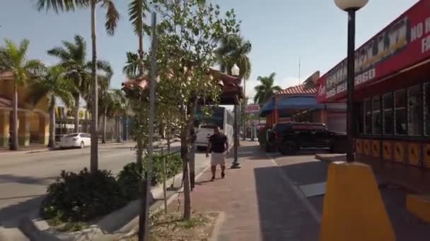 Ground Footage Miami Street Scene Calle Ocho — Stock Video