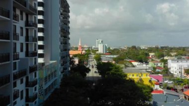 Hava drone video Calle Ocho Miami 8 Street Little Havana