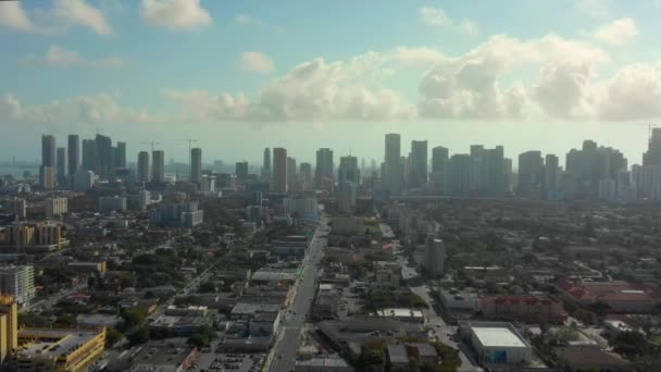 Enfoque Aéreo Centro Miami Desde Little Havana West — Vídeo de stock