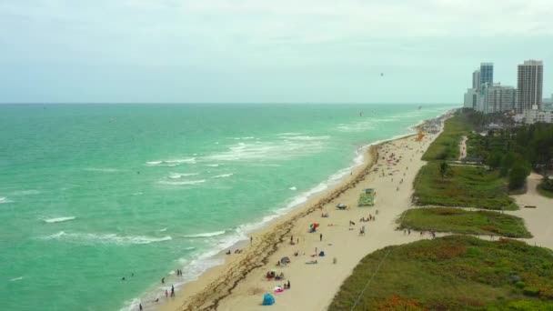 空中镜头冬季迈阿密海滩感觉像夏天 — 图库视频影像