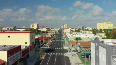 Flagler Street Miami Little Havana iş bölgesi yaklaşıyor
